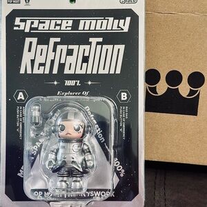 Space Molly Refraction Explorer - Limited Edition